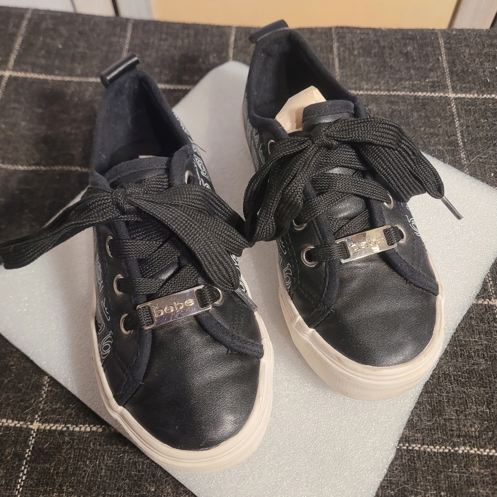 BeBe Sneakers
